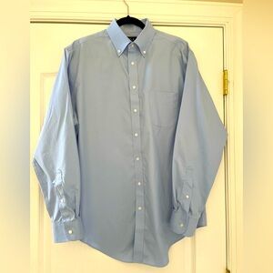 Joseph A. Banks Men’s Blue Long Sleeve Button Down.  Size 16 1/2-35 Tailored Fit